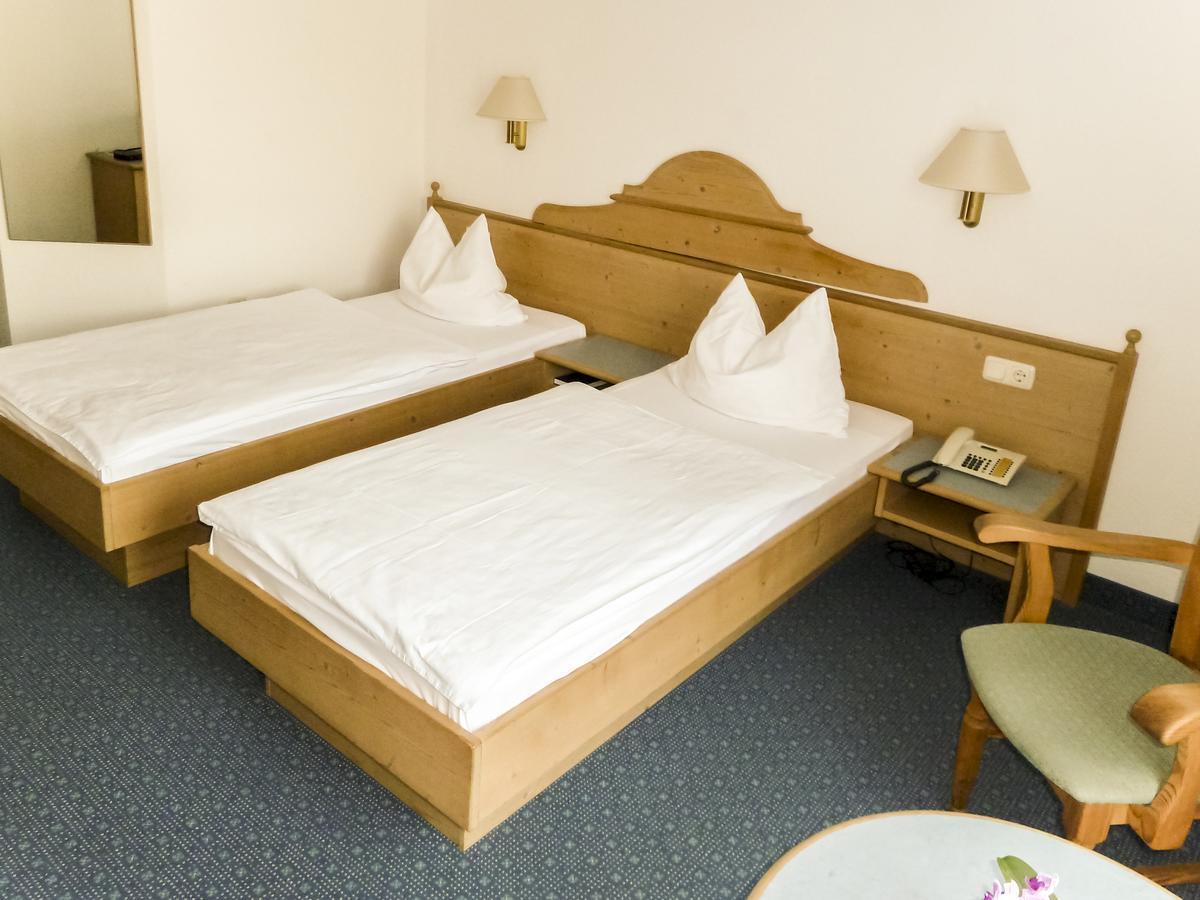 Hotel Zur Werra Smalcalda Esterno foto