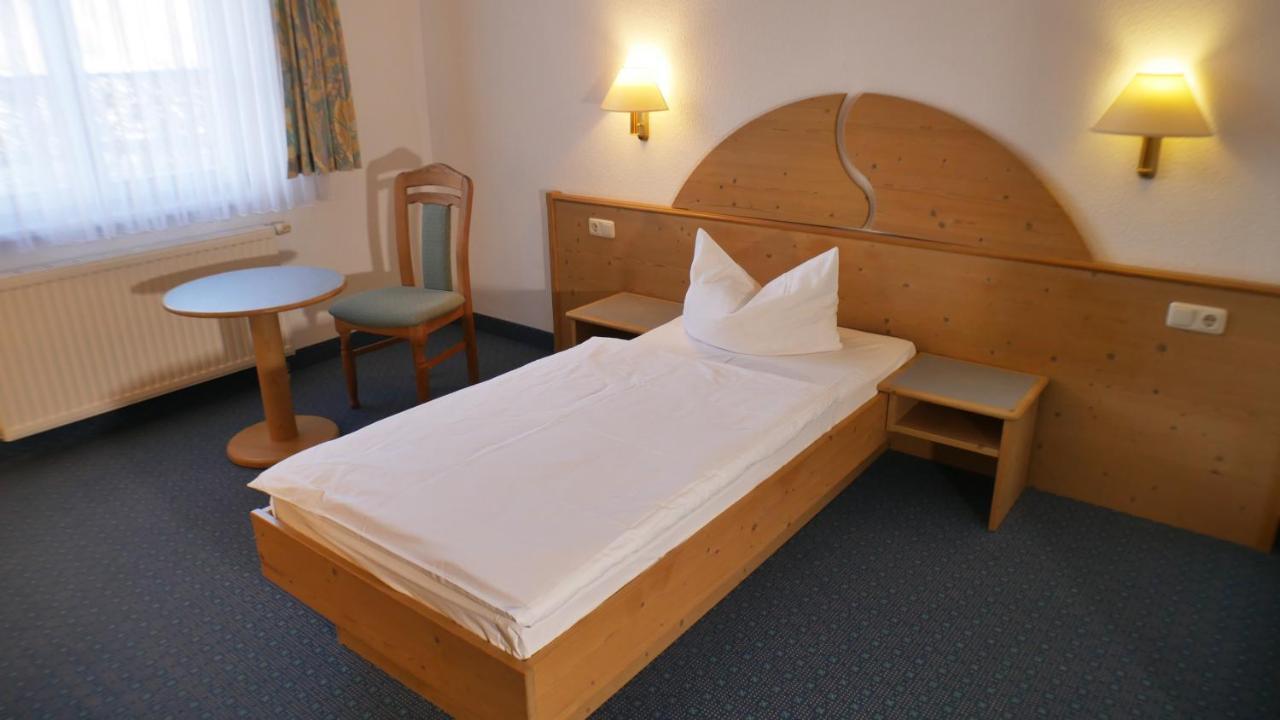 Hotel Zur Werra Smalcalda Esterno foto